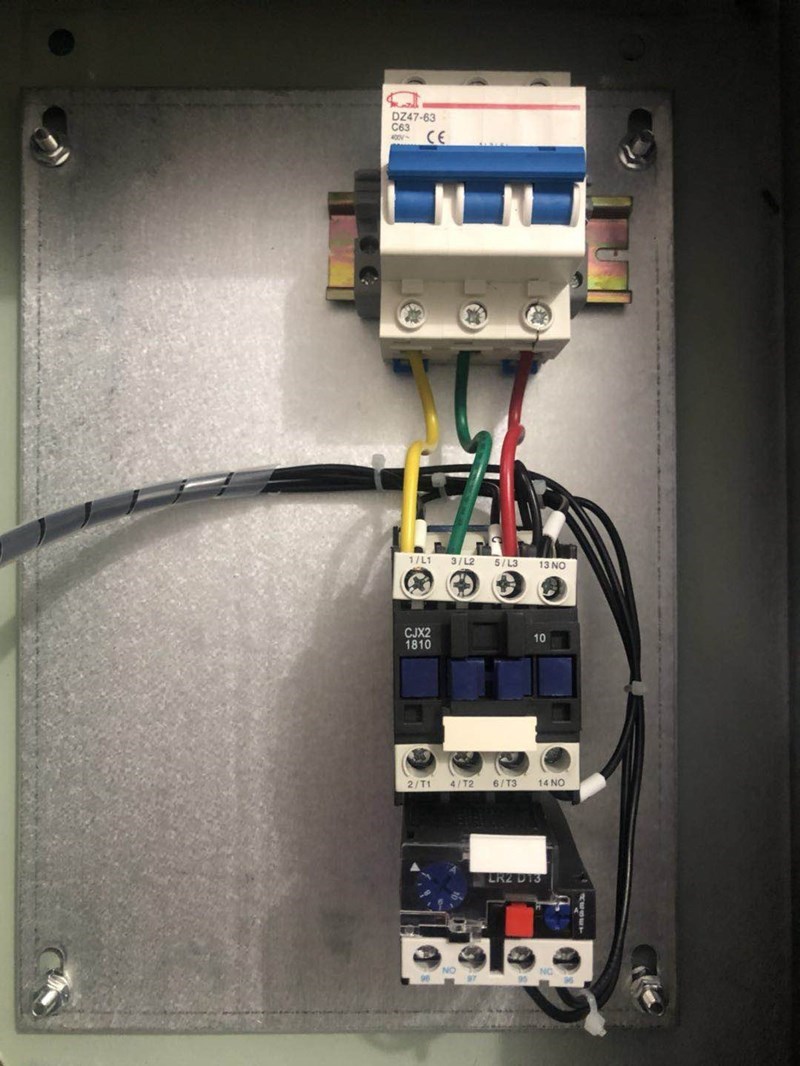 新品定做1路风机水泵4kw延时断电控制配电箱时间继电器0-999秒分