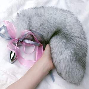 狐狸尾巴肛塞女