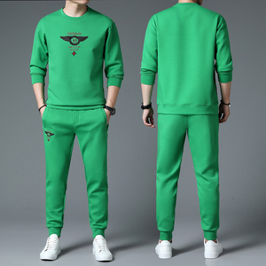 保罗搭配一套帅气秋季2022全身衣服男士秋装潮流整套长袖绿色t恤