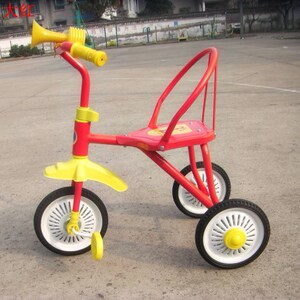 80后经典怀旧儿童铁质小三轮车小孩脚踏车宝宝简易自行车老式童.