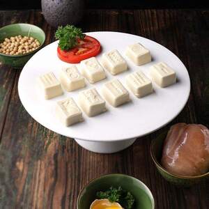 四川鸡豆花绿盒红中字网红火锅新品特色食材相鸡肉黄金色