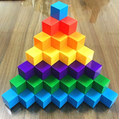 积木块儿童智力拼装塑料方块立方体正方形小学生教具宝宝玩具钱一