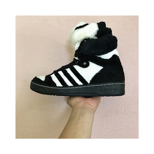 adidas阿迪达斯三叶草 js panda bear 男子熊猫运动休闲鞋 u42612