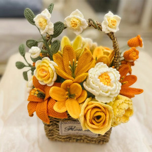 创意手工编织diy郁金香铃兰混搭花篮自制毛线钩织礼物送女友闺蜜