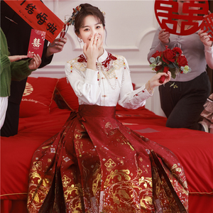 新中式国风红色织金马面裙套装2024新款新娘云肩衬衫敬酒服小个子