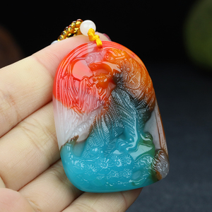 新疆和田玉彩玉生肖虎挂件天然玉石五彩玉虎虎生威吊坠七彩玉玉坠