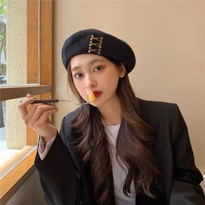适合短发戴的帽子复古钉铜扣夏季透气黑色贝雷帽子女夏天薄款画家