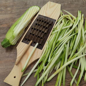 黄瓜丝刨丝器老式铜刨子刮土豆丝神器粗丝插菜板家用洋芋丝擦丝器