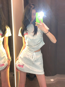 短款显瘦休闲运动服套装女夏学生韩版时尚辣妹短袖短裙炸街两件套