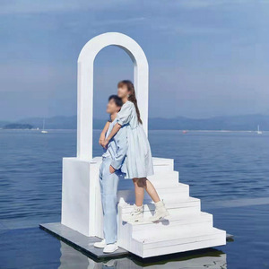 爱心造型楼梯相框布置网红打卡云天梯景观景区点拍照场景道具摆件