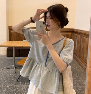 夏季韩版新款泡泡袖棉麻上衣女短袖小格子衬衣大码宽松高腰娃娃衫