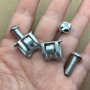 适用于科雷傲 科雷嘉 汽车保险杠前牌照固定螺丝母底座铁卡扣卡子