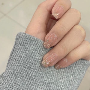 小红书同款穿戴甲裸粉渐变亮晶晶纯手工美甲简约大方显白美甲