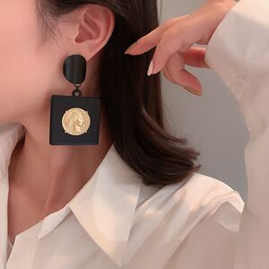 黑色耳环小众设计感高级潮流老人头像耳坠欧美夸张耳饰气质耳钉女