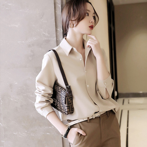 时尚高端外穿米色衬衫女2022早春新款设计感polo领长袖职业衬衣