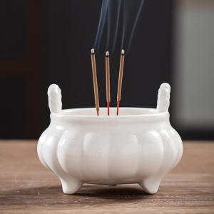 白瓷香炉家用室内供奉祖先供佛大号插香烧香炉陶瓷焚香炉禅意摆件