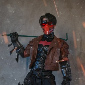 dc蝙蝠侠红头罩cos 杰森托德半面面罩眼灯款