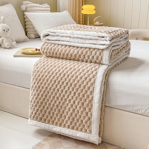 加厚保暖金龟绒毛毯贝贝绒包边毯子透气保暖空调毯法莱绒毯舒适