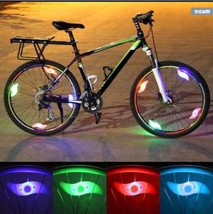 儿童自行车灯夜骑夜间警示发光风火轮装饰轮子车轮轮胎轱辘闪光灯