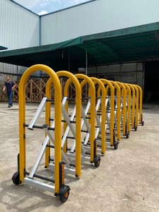 户外防护栏隔离护栏道路推拉栏杆移动路障铝合金伸缩围栏折叠栅栏
