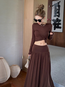 2023年秋季新款韩系修身长袖T恤女套装+气质复古高腰半身裙两件套