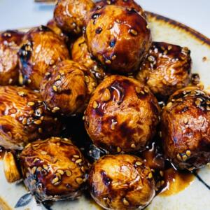 沈阳珈润食品专营店顺丰包邮东北酱菜酱小土豆下饭菜咸菜500克2袋