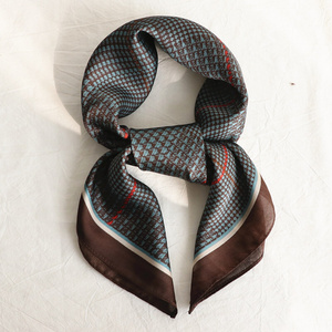 欧洲d进口代撞色丝巾小方巾饰文艺百搭气质职业小领巾围巾