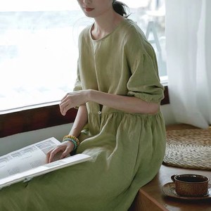 绿色森系连衣裙女夏季2024新款原创法式显白复古棉麻女装长款裙子
