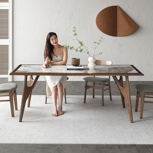 纯实木长方形岩板餐桌2024新款高档经济型餐桌椅家用小户型吃饭桌