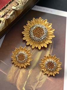 「向日葵」欧洲复古耳钉立体花朵黄铜镀金中古宫廷风耳环胸针套装