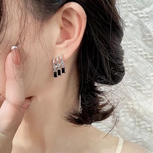 于文文同款耳环925银暗黑锆石一个耳洞三个耳钉女辣妹小众设计感