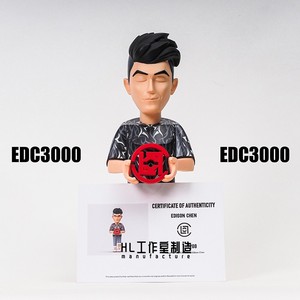 陈冠希潮牌公仔
