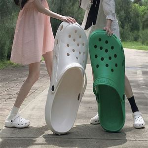 搞怪拍摄视频创意个性道具抖音同款拖鞋狗窝猫窝大型洞洞鞋婴儿床