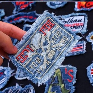 衣服标签布可缝logo牛仔裤破洞补丁贴薄款高档小号布贴刺绣图案