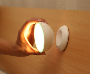 直供360度旋转磁吸LED人体感应小夜灯 充电款客厅楼道智能照明灯