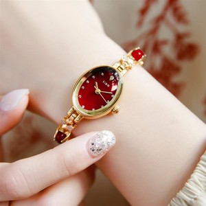ins气质轻奢红色宝石形状时尚女款精致镶钻百搭小巧小众手链手表