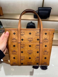 代购mcm女包菜篮子新款经典小方包印花单肩斜挎手提包托特包_阿里巴巴