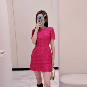 玫红色小香风连衣裙女装2024新款轻奢欧美裙子高级感超好看礼服裙
