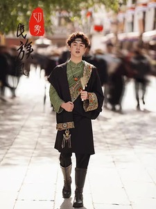 新款藏族服装男士贵族藏袍女西藏旅游少数民族风写真藏式男款服饰