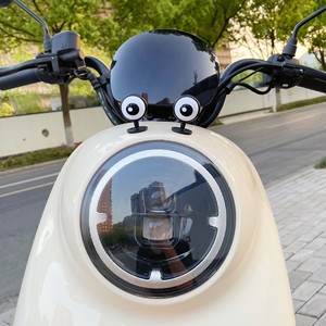车灯眼睛电瓶电动车摩托机车装饰小配件摆件挂件猫耳朵恶魔角爱玛