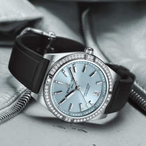 【联保】breitling百年灵36mm冰蓝色镶钻机械女俵g10380591c1s1