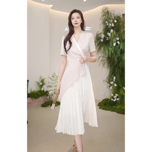 茶歇法式连衣裙子2024夏季新款气质温柔风粉白拼色假两件长裙女装