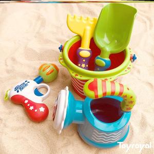 日本Toyroyal皇室沙滩玩具套装宝宝戏水洗澡花洒水桶水枪挖沙工具