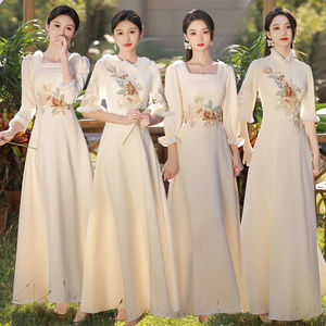 中式伴娘服冬季2022新款香槟色长袖姐妹团晚礼服裙女缎面加厚冬天