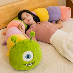 绿色毛毛虫独眼怪兽小玩偶毛绒玩具布娃娃可爱长条枕头抱枕搞怪男
