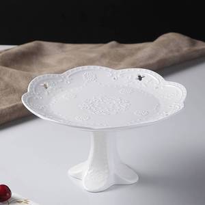 欧式浮雕纯白高脚水果盘镂空陶瓷餐具蛋糕陶瓷盘子创意方形点心盘