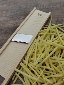 龙江切丝器黄瓜丝刨丝器萝卜插菜板商用土豆丝神器粗丝土豆切条器