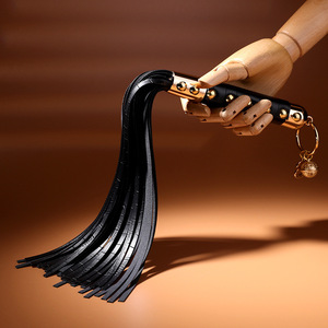 流苏散鞭铃铛小皮鞭小圈实践工具新手不疼马卡龙粉黑色鞭子