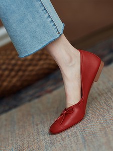 百丽蝴蝶结羊皮小红鞋新款百搭方头软底红色平底女鞋真皮浅口低跟