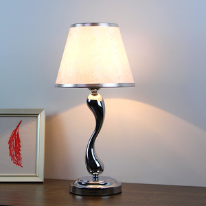 飞利浦简约现代不锈钢铁艺拉丝卧室台灯个性创意温馨装饰调光LED